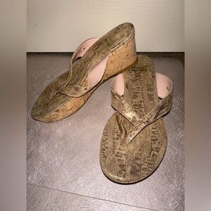 NWOT Stuart Weitzman Gold Animal print Cork thong Wedges 5.5 vacation beach